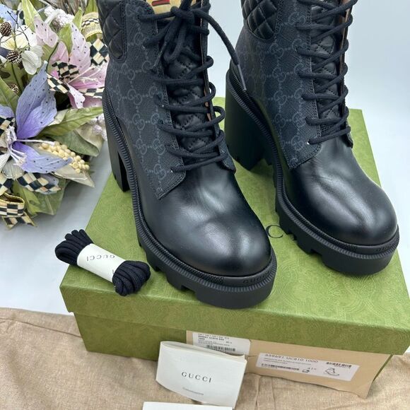 Women’s Gucci GG Supreme monogram boots size 11.5 fits smaller made in Italy - Picture 2 of 10